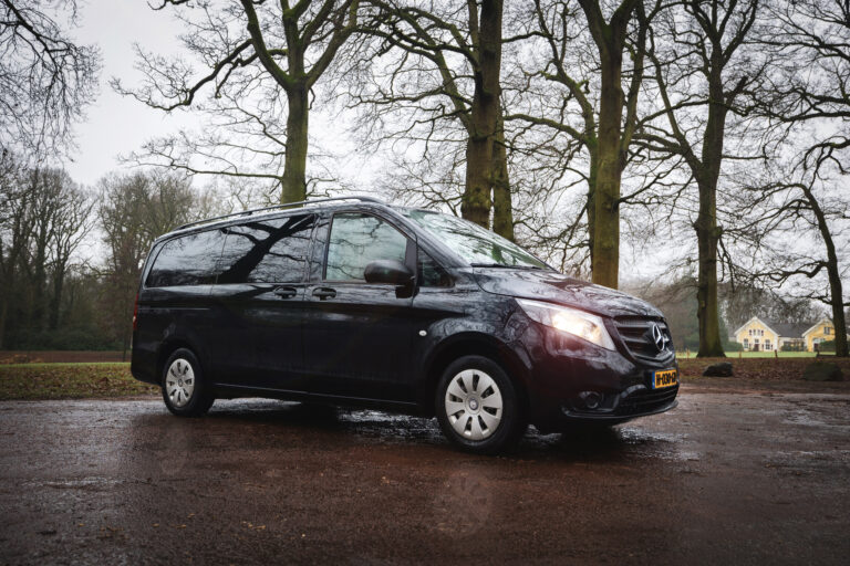 Mercedes Vito zwart
