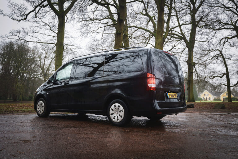 Mercedes Vito zwart